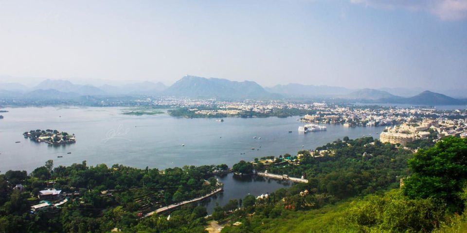 Udaipur: Highlights of Udaipur, Guided Half-Day Car Tour - Restrictions and Recommendations