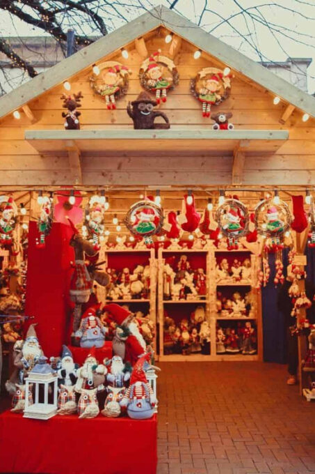 Unique Christmas in Cinque Terre Walking Tour - Booking and Cancellation Policy