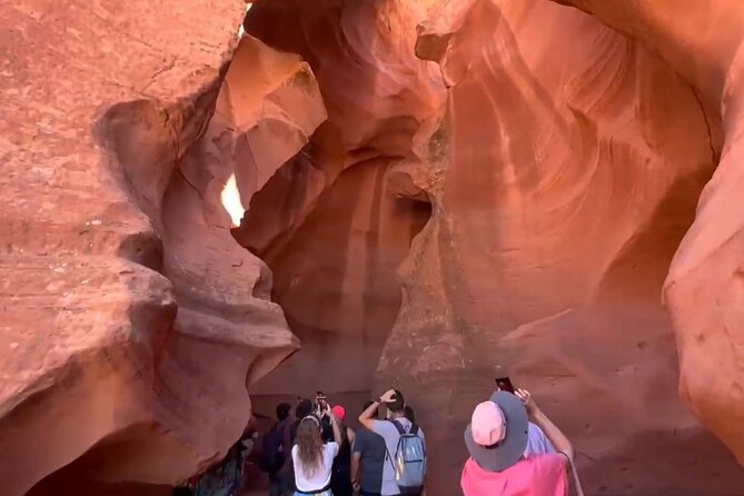 Upper Antelope Canyon Tour With Shuttle Ride and Tour Guide - Tips for Your Visit