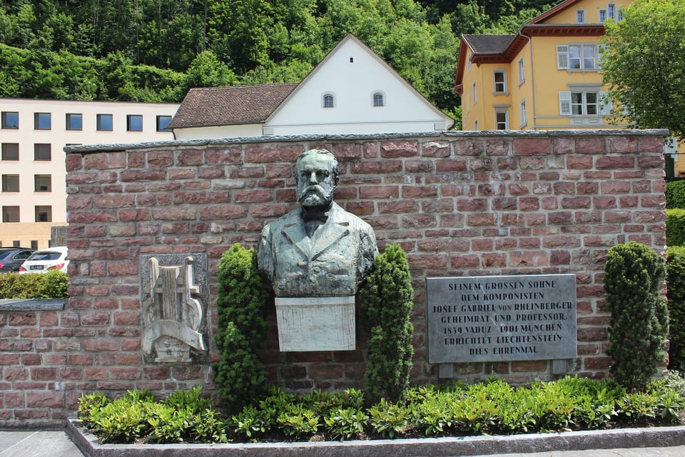 Vaduz: Surprise Walk of the City With a Local - Suitable Participants