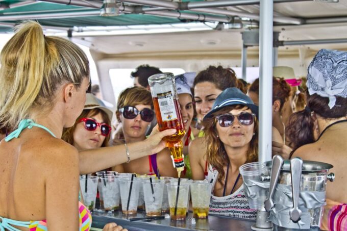 Valencia: Catamaran Party Boat - Pricing and Duration
