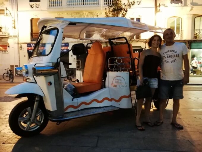 Valencia: Tuk Tuk City Tour - Accessibility and Comfort