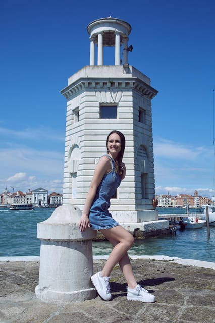 Venice: Boat Tour With Photoshoot Included - Booking Process and Payment Options