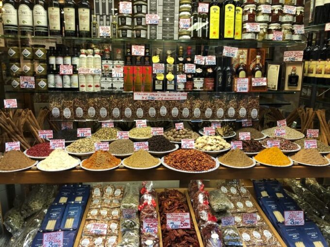 Venice: Rialto Market Tour With Aperitivo at Locals Home - Booking Your Tour
