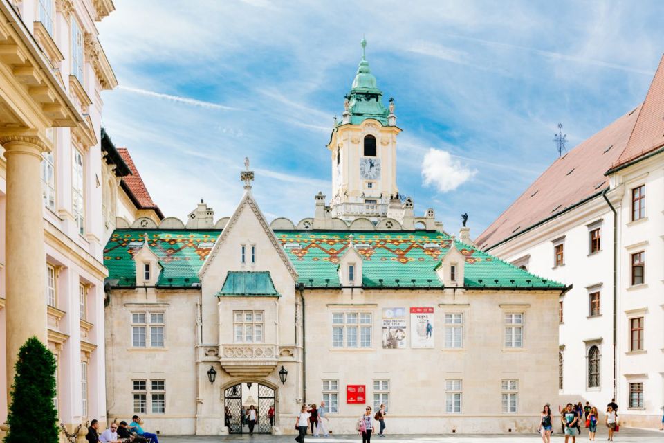 Vienna to Bratislava Tour by Bus and Boat - Food and Drinks Information