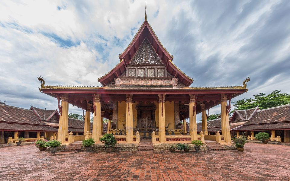 Vientiane: Private Full-Day Tour With Buddha Park and Lunch - Buddha Park Experience