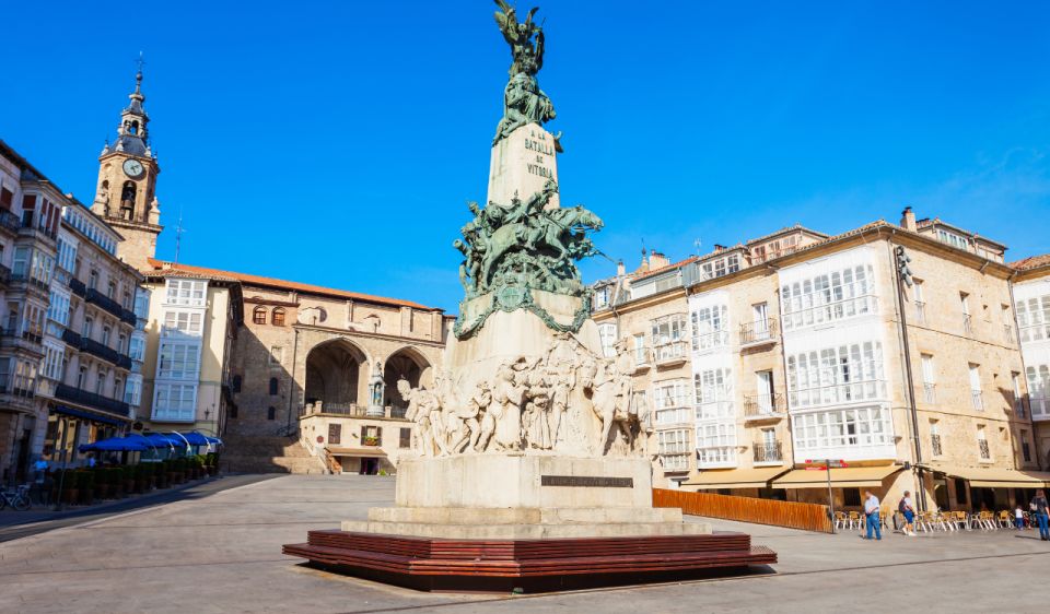 Vitoria Private Tour From Bilbao With Pick up and Drop off - Explore Vitorias Old Town