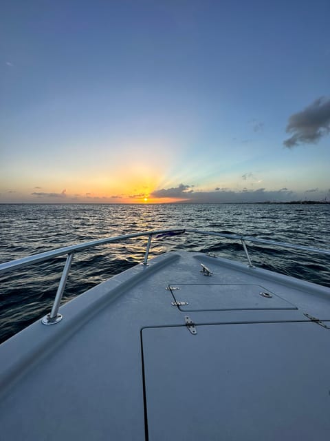 Waikiki: Firework Boat Cruise - Safety and Policies