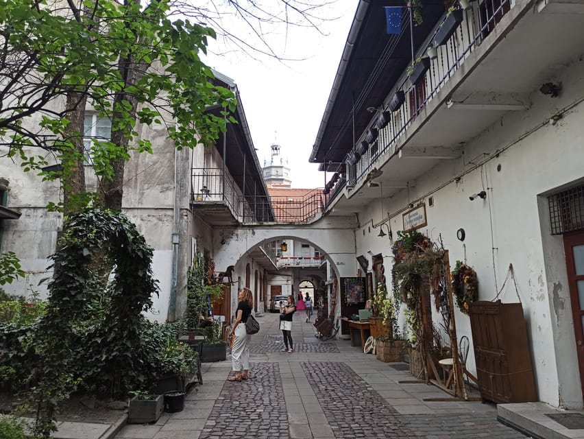 Walking Polaroid Tour With Snacks in Old Jewish Quarter - Customer Feedback and Reviews