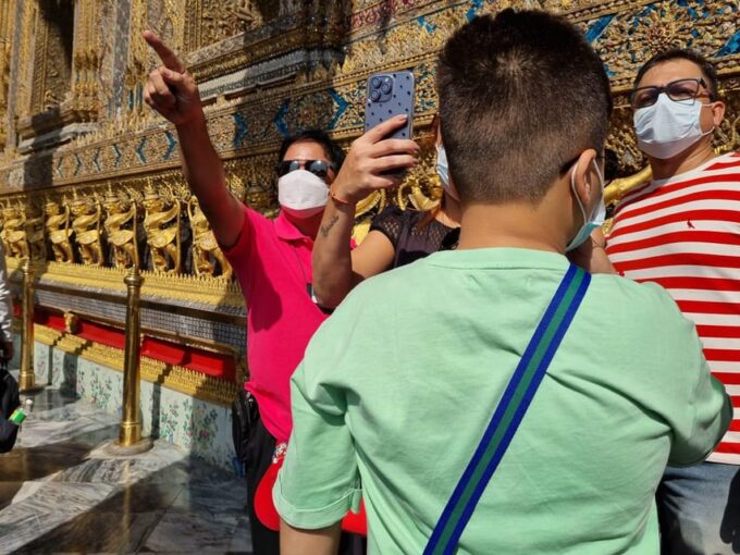 Walking Tour Bangkok: Main Temples Tour in Portuguese - Booking and Contact Information