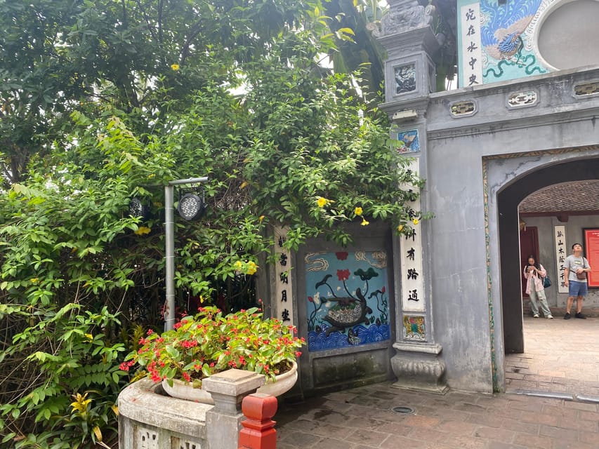 Walking Tour in Hanoi Old Quarter - Scenic and Culinary Exploration