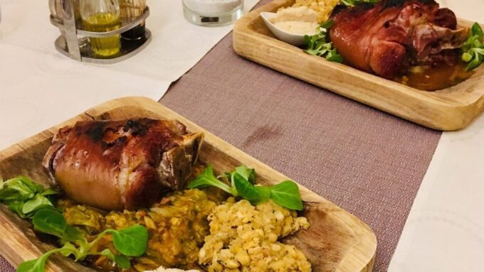 Warsaw: Polish Food Tour - Popular Polish Dishes