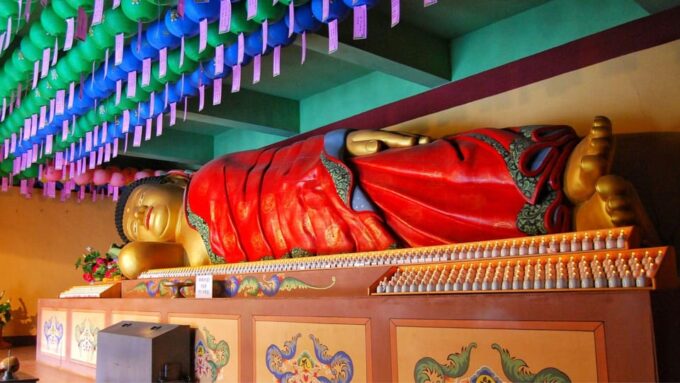 Waujeongsa Temple With Korean Folk Village Private Day Tour - Inclusions