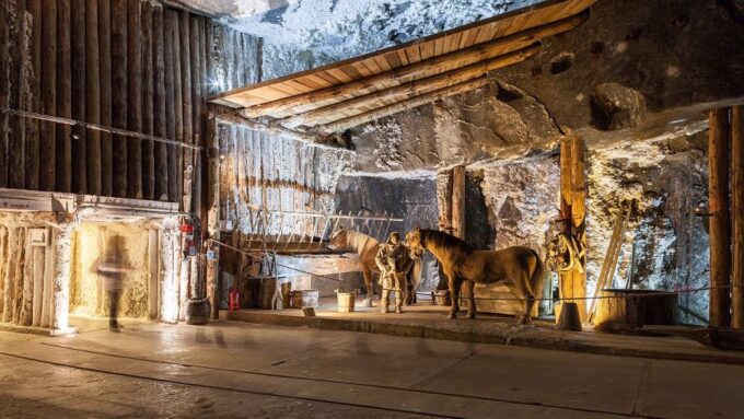 Wieliczka: Wieliczka Salt Mine Skip-the-Line Guided Tour - Customer Ratings and Reviews
