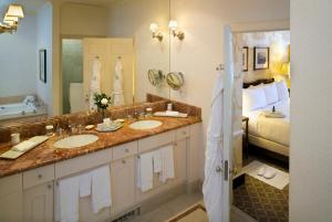 Williamsburg Inn, an Official Colonial Williamsburg Hotel - Contact and Booking Information