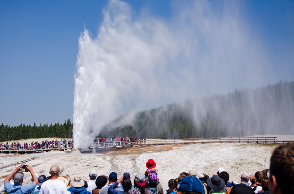 Yellowstone Old Faithful and Waterfall Tour - What to Bring