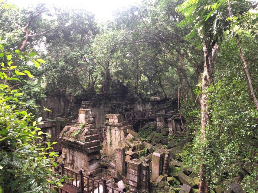 1-Day Kompong Phluk Floating Village & Beng Melea Temple - Cultural Insights and Highlights