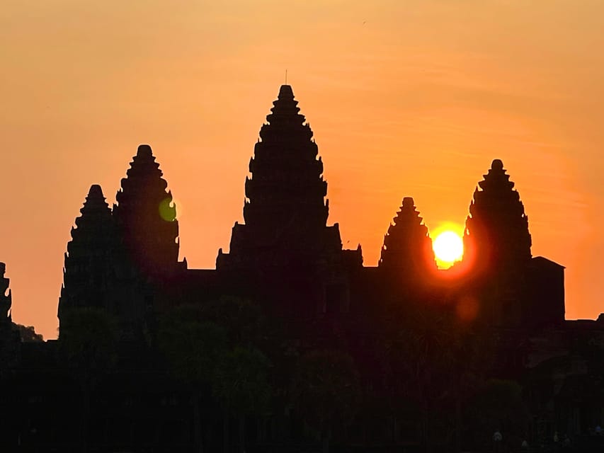 2 Days Angkor Sunrise and Sunset With Floating Village - Bakheng Mountain Sunset