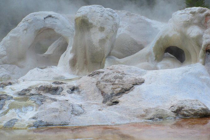 6-Mile Geyser Hiking Tour in Yellowstone With Lunch - Booking and Cancellation Policy