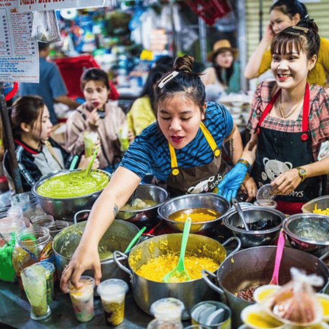 8 Must-Try Local Dishes in Vietnam With Local Guide - Che: A Sweet Dessert Experience