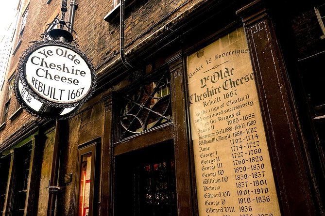 A Christmas Carol and Charles Dickens Old London Walking Tour - Recommended by Travelers