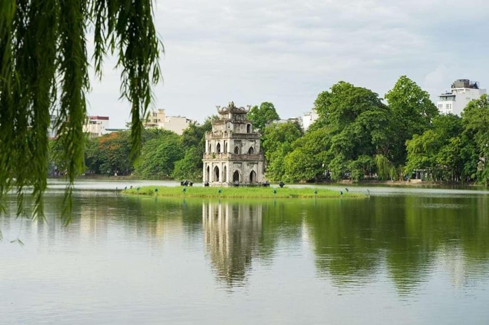 A Half-Day Tour of Hanoi City With a Cyclo Ride - Exploring the Temple of Literature