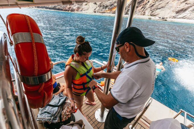 Adeje: Whale and Dolphin Watching With Lunch and Swimming - Customer Feedback and Ratings