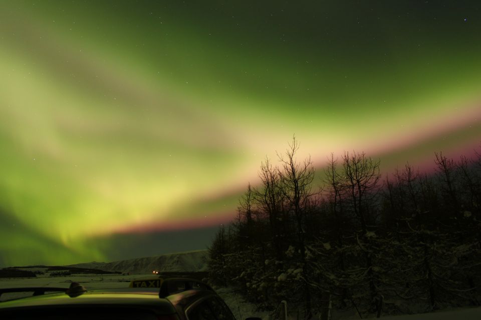 Akureyri: Private Northern Lights Tour With Transfer & Snack - Accessibility and Special Needs