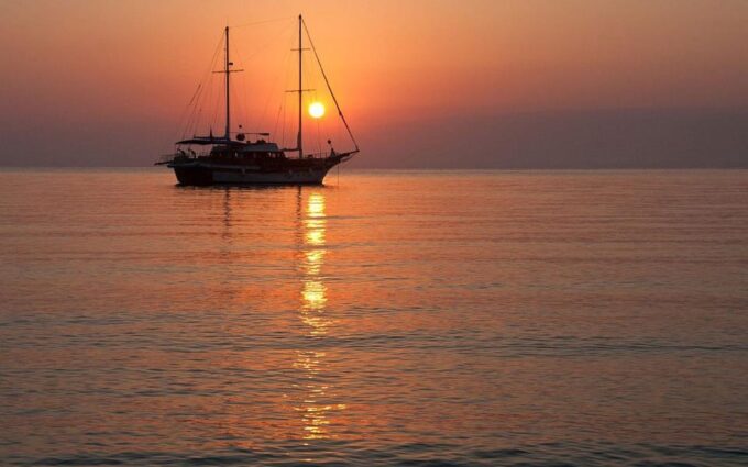 Alanya: Sunset Boat Includes Soft Drinks And Dinner - Frequently Asked Questions