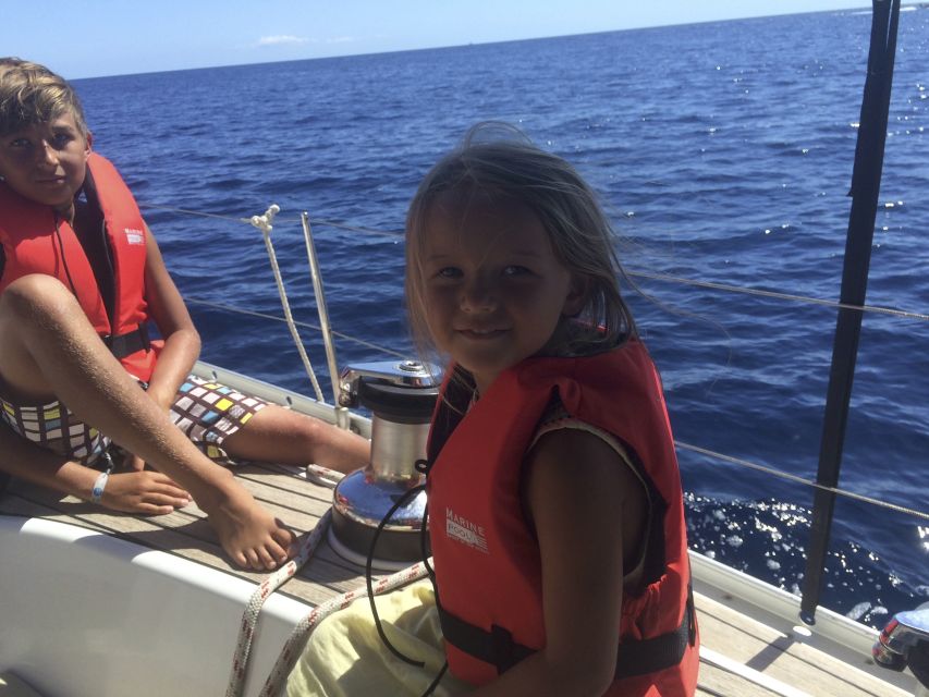 Alcudia: Sailing Yacht Excursion With Wine & Tapas - Accessibility for Children