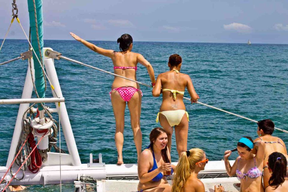 Altea: Catamaran Party Boat - Location and Meeting Point