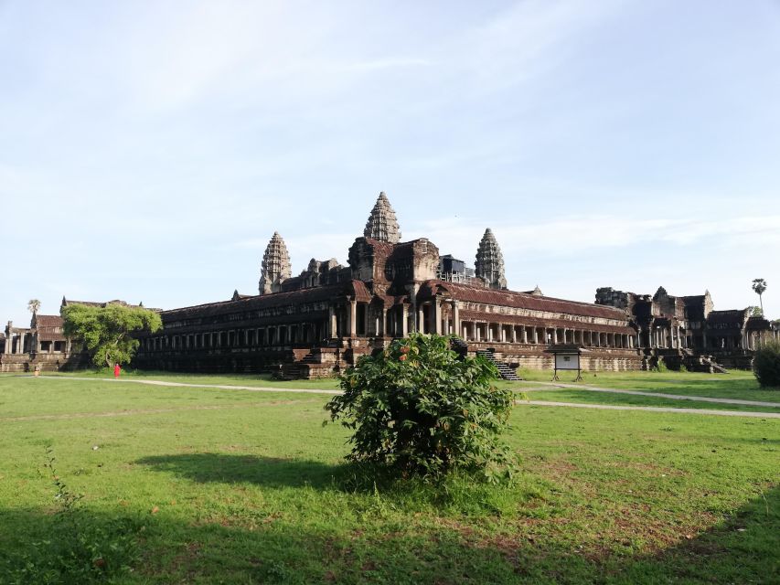 Angkor Wat Bayon Ta Prohm Temple Shared Tour - Important Information for Visitors