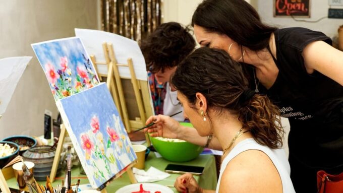 Art Workshop in Naples City Centre With Aperitif - Painting Creation Process