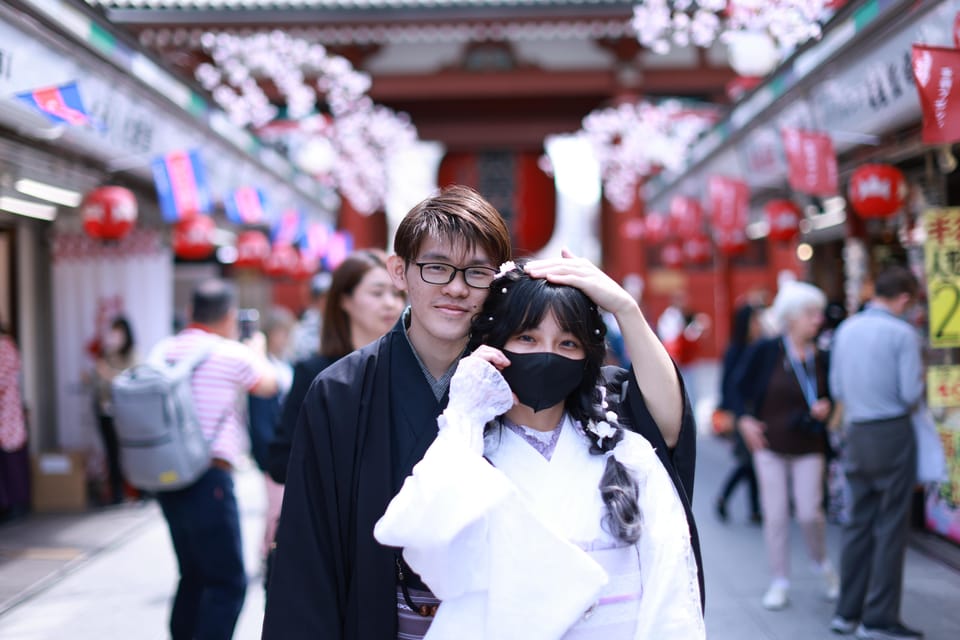 Asakusa: Portrait Tour by Professional Photographer - Tips for Your Tour