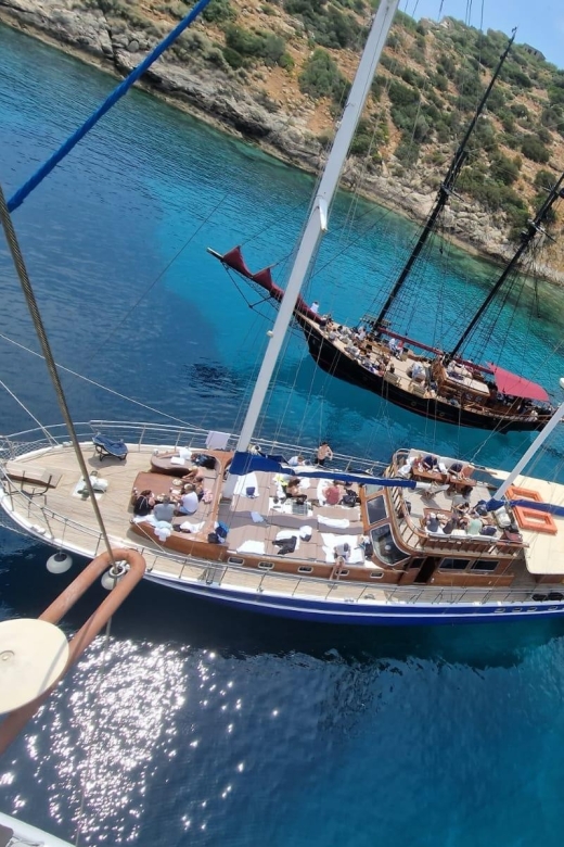 Athens: Sunset Cruise With Snacks and Drinks - Customer Reviews