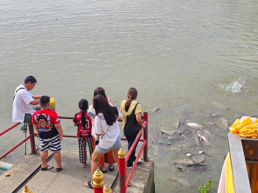 Ayutthaya: Private Longtail Tour With Optional Temple Visits - Dress Code and Attire