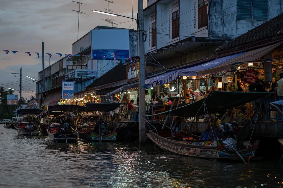 Bangkok: Maeklong Railway Market and Amphawa Floating Market - Amphawa Floating Market