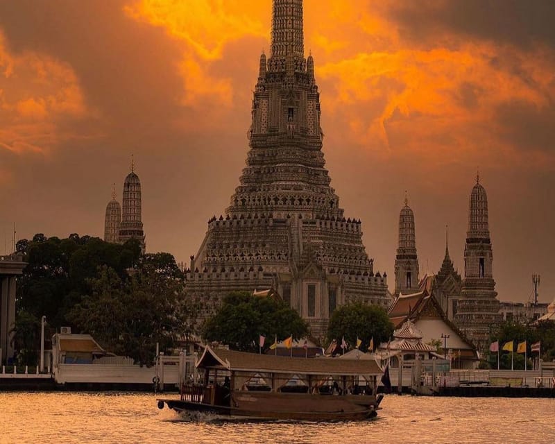 Bangkok: Supatra Cruise With Traditional Thai Costume - Architectural Landmarks