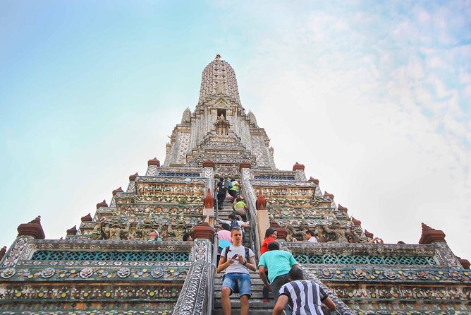 Bangkok Three Must-See Temples - Wat Traimit, Wat Pho, Wat Arun - Additional Attractions Nearby