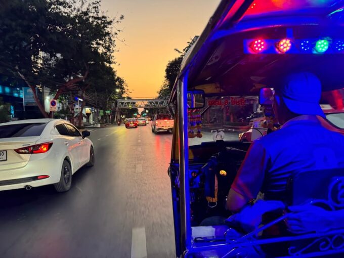 Bangkok: TUK Tuk Tour Night Life Private With Hotel Pick up - Hotel Pickup and Transportation