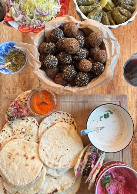 Barcelona: 1001 Nights! Vegan Middle Eastern Cooking Course - Languages and Accessibility