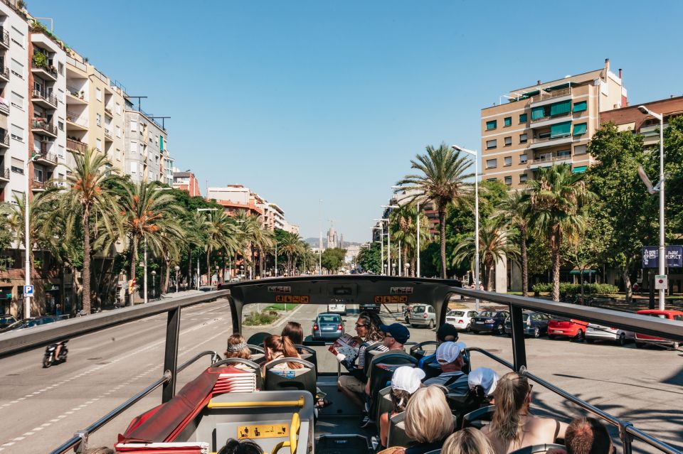 Barcelona: 24 or 48-Hour Hop-On Hop-Off Bus Tour - Accessibility and Mobility