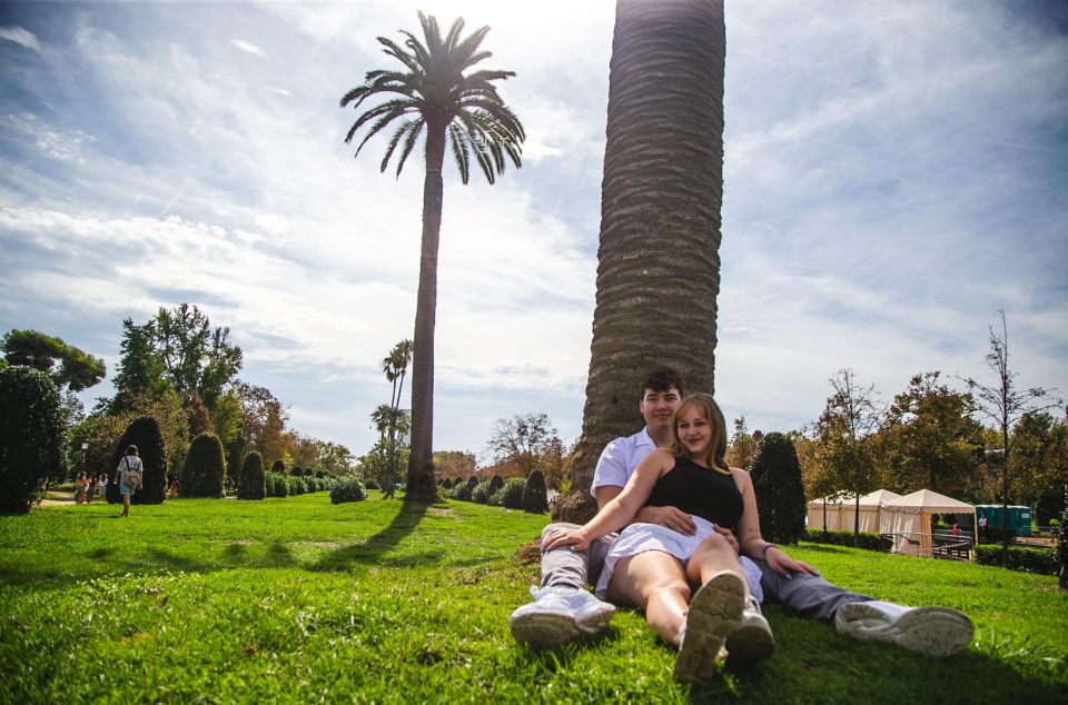 Barcelona: Arc De Triomphe Private Photographic Experience - Booking Information