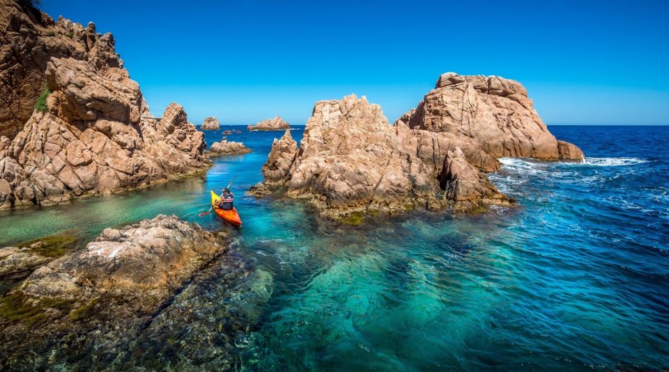 Barcelona: Costa Brava Kayak, Snorkel & Cliff Jump & Lunch - Activity Details