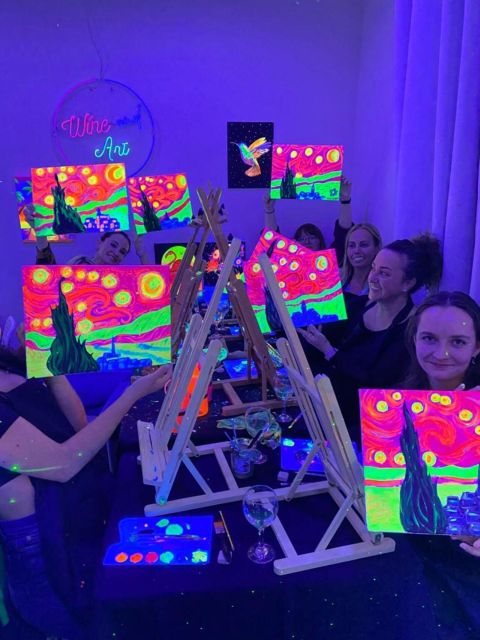 Barcelona: Fluorescent Paint and Wine Workshop - Unique Souvenir Opportunity