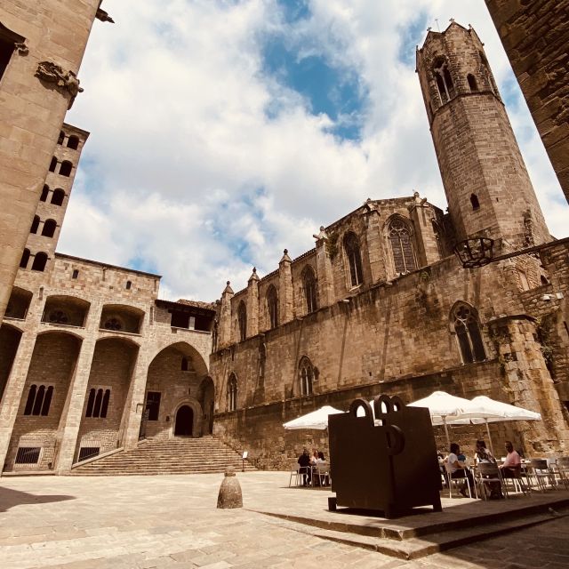 Barcelona: Gothic Quarter and Flamenco Show (Small Group) - Flamenco Show and Ambiance