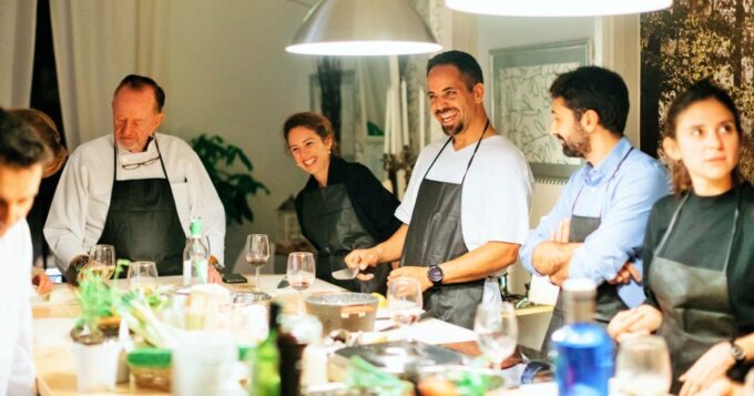 Barcelona: Paella Cooking Workshop and Market Tour - Ratings and Highlights