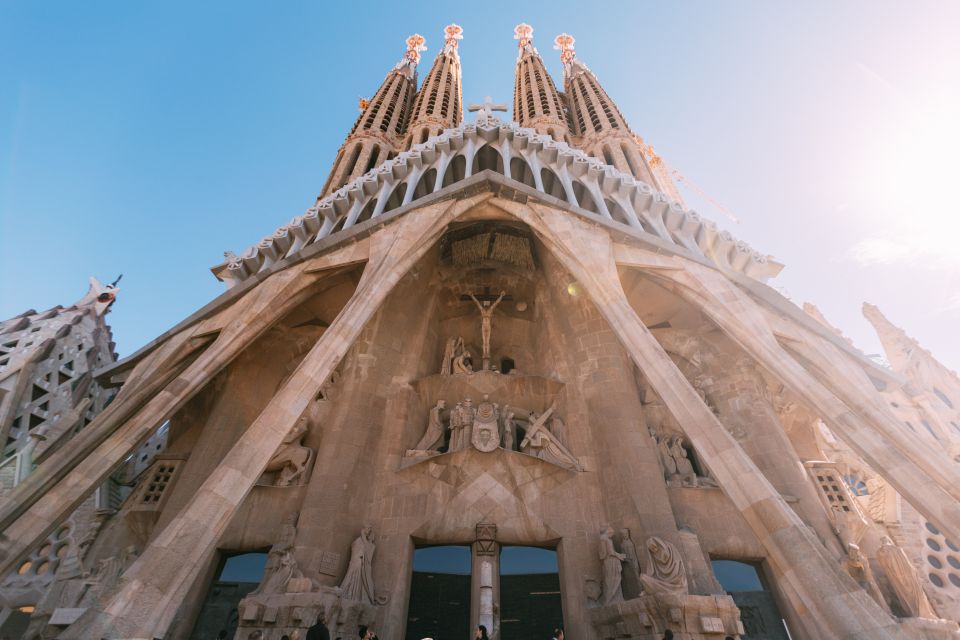 Barcelona: Sagrada Familia Guided Private Tour - Accessibility