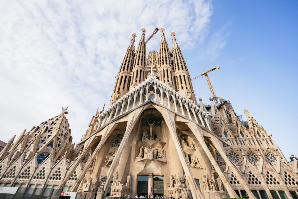 Barcelona: Sagrada Familia Skip-the-Line Entry Ticket & Tour - Customer Ratings and Feedback