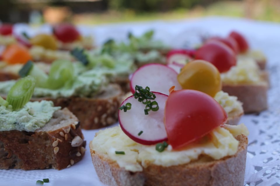 Bavaria: Atting, Cooking Course on a Bavarian Farm - Communal Dining Experience